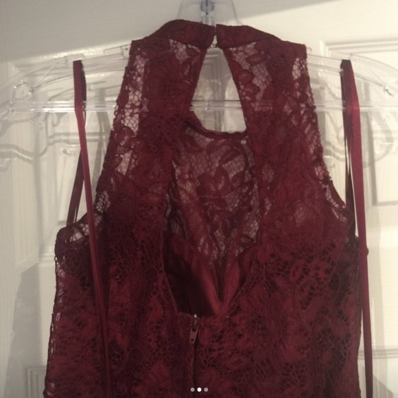 Formal / Grade 8 Grad Dress - Picture 3 of 4